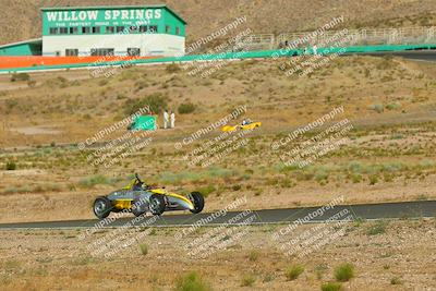 media/Jun-01-2025-CalClub SCCA (Sun) [[eae223c5dd]]/Group 3/Qualifying/